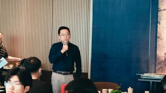 云图片
